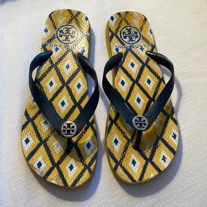 Tory Burch flip flops Size 8 Blue and Yellow pattern